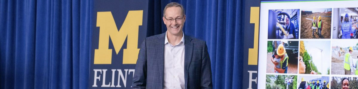 UM-Flint students attend Business Summit II featuring Fortune 500 CEO, Garrick J. Rochow